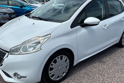 Peugeot 208 132.000 km 4.750 &euro; Saarlouis 66740