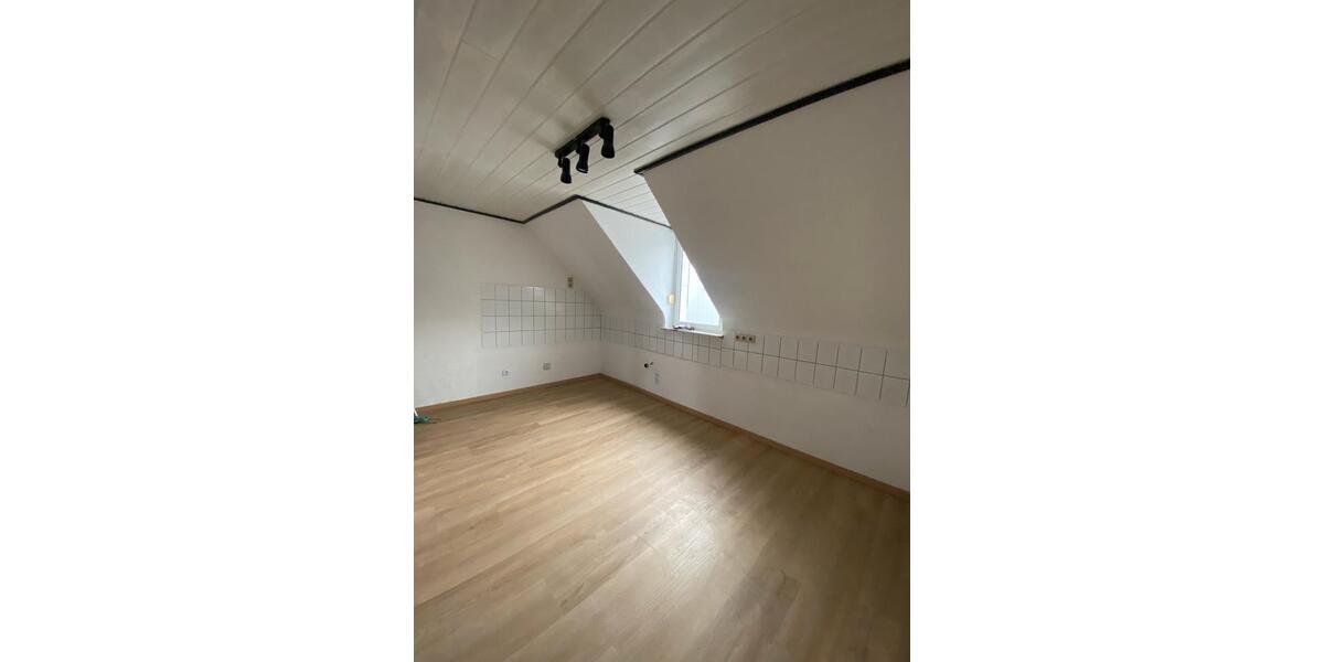 Reihenhaus Zweibrücken - 3 Zimmer, 115 m&sup2;, 1.200&euro; | Angebot:24791425