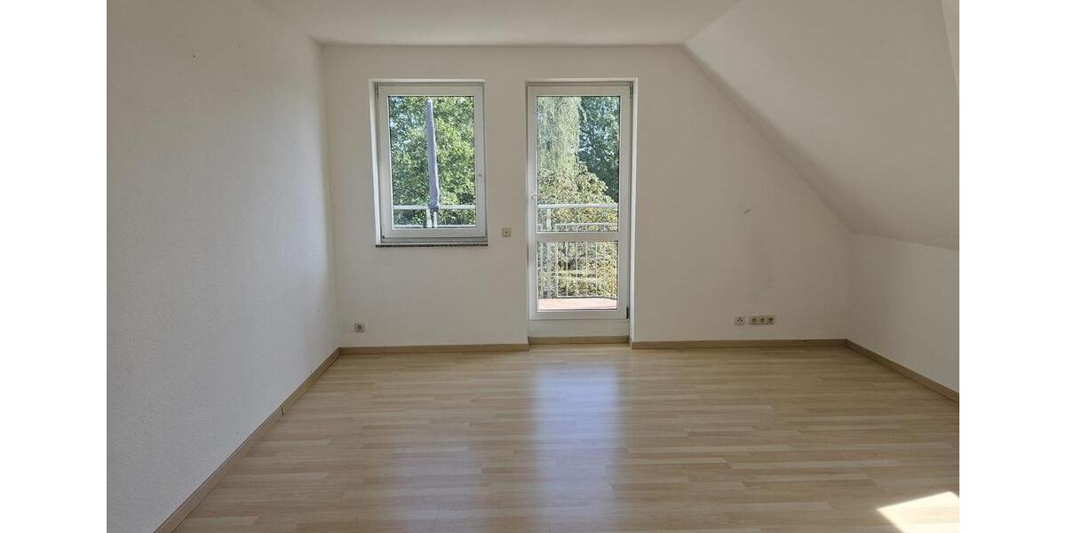 Wohnung 3,5 Zimmer, 98qm zu vermieten, 1300€ + 370€ NK 3 zimmer