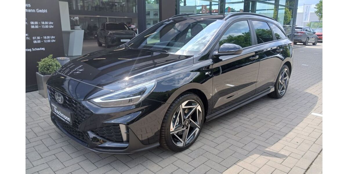 Hyundai i30 1.500 km 32.290 € Espelkamp 32339