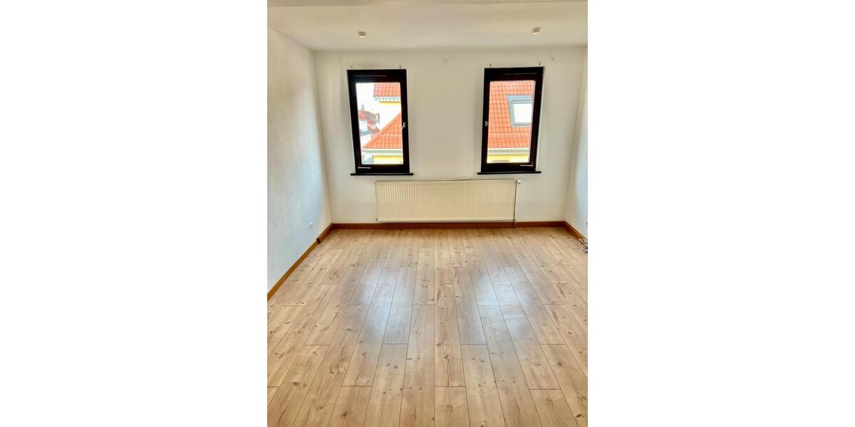 Dachgeschoßwohnung Nürtingen - 3.5 Zimmer, 60 m&sup2;, 165.000&euro; | Angebot:25791433