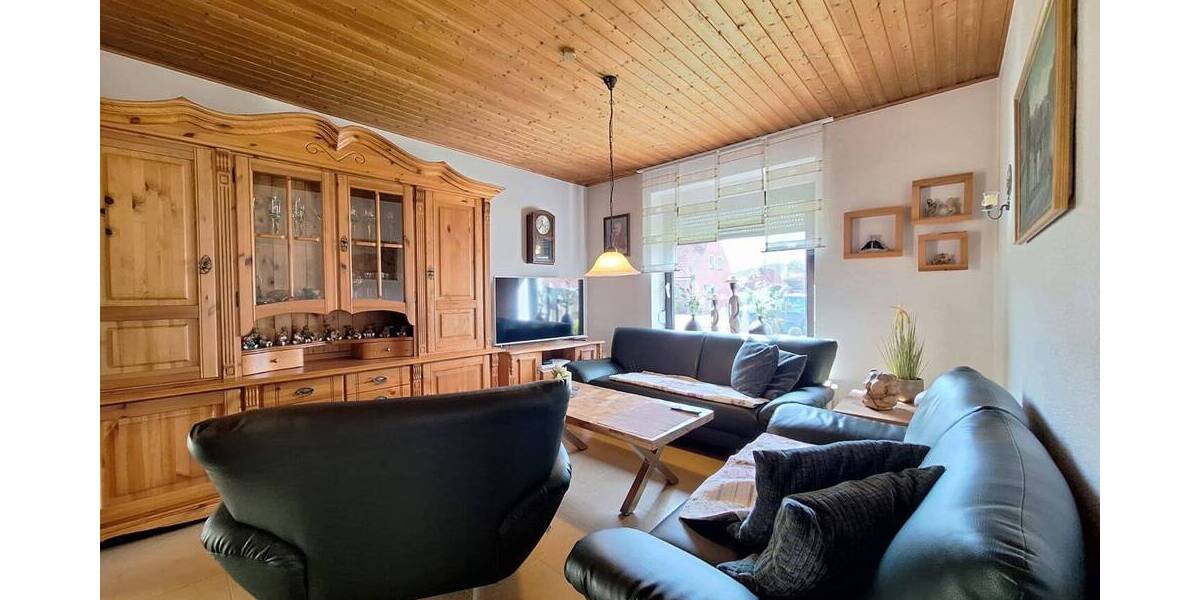 Mehrfamilienhaus, Wohnhaus Weener - 5 Zimmer, 133 m&sup2;, 195.000&euro; | Angebot:26118098