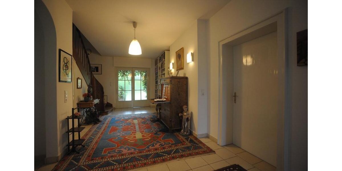 Einfamilienhaus Bad Kissingen - 6.5 Zimmer, 210 m&sup2;, 560.000&euro; | Angebot:26904800