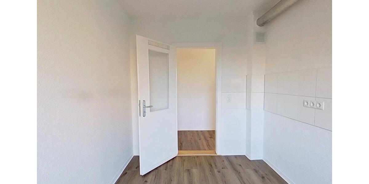 Perfekt für eine kleine Familie: Große 3-Zimmer-Wohnung mit BALKON 3 zimmer