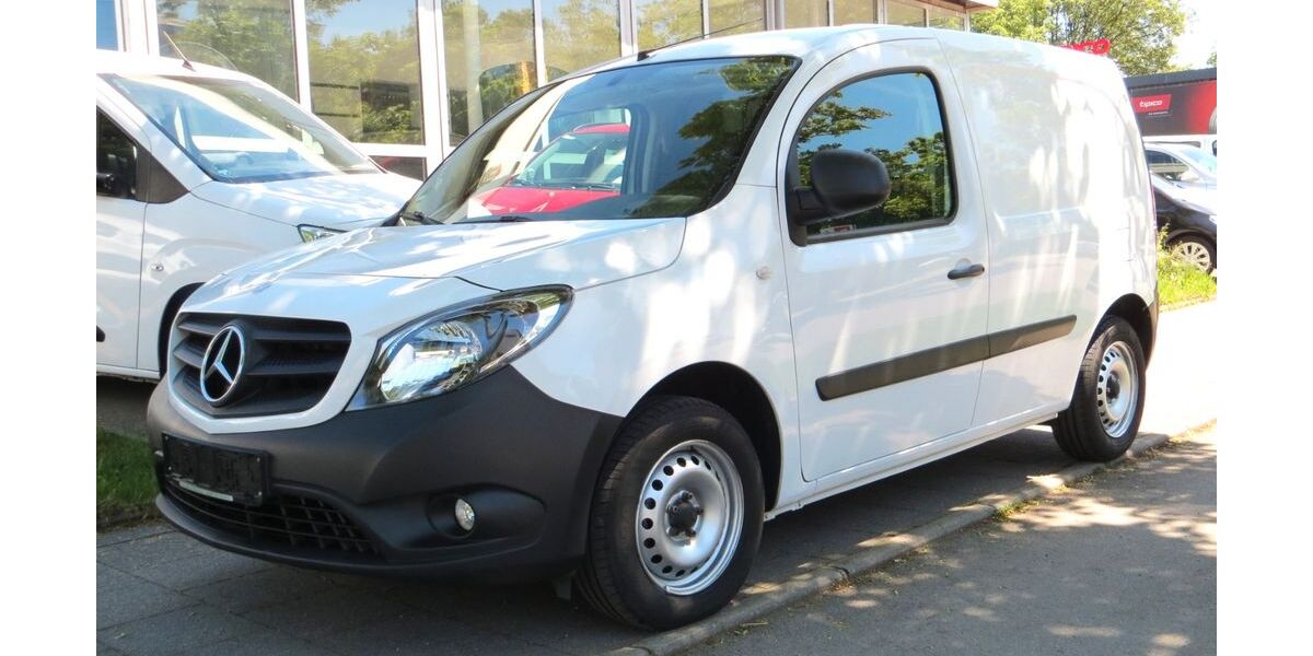 Mercedes-Benz Citan 100.699 km 7.999 &euro; München 81825