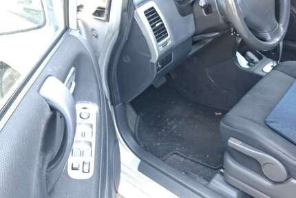 Suzuki Liana 212.000 km 2.750 &euro; Duisburg 47178