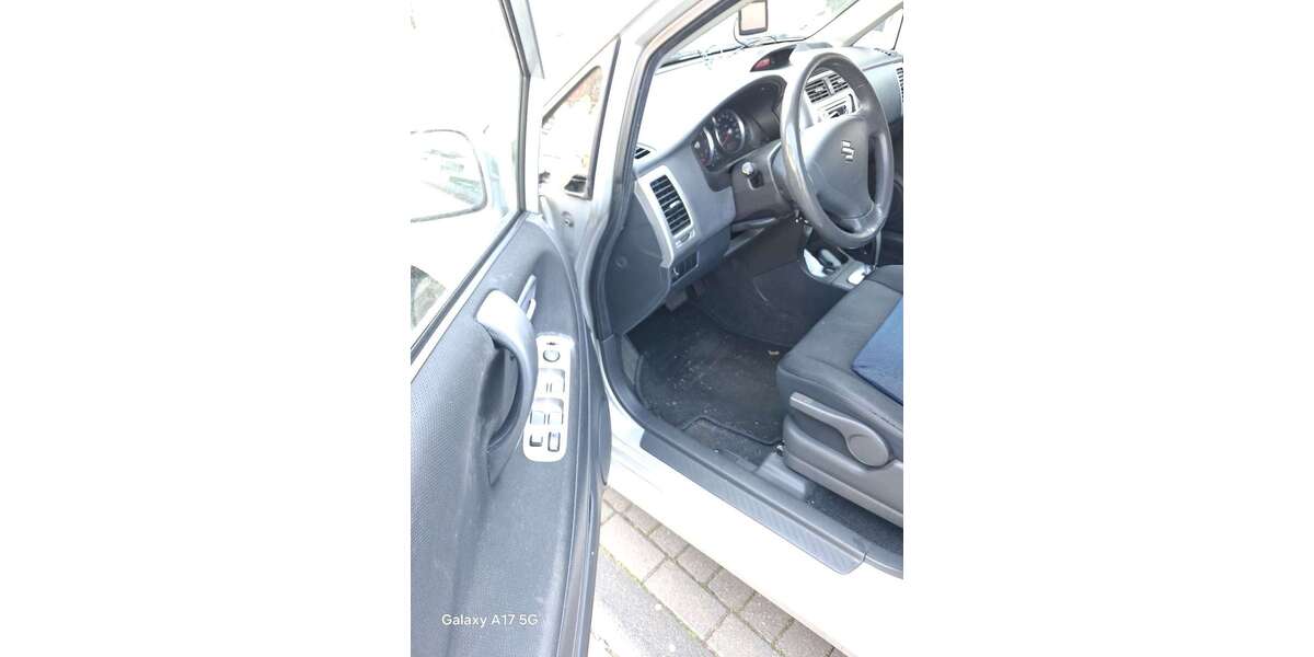 Suzuki Liana 212.000 km 2.750 &euro; Duisburg 47178