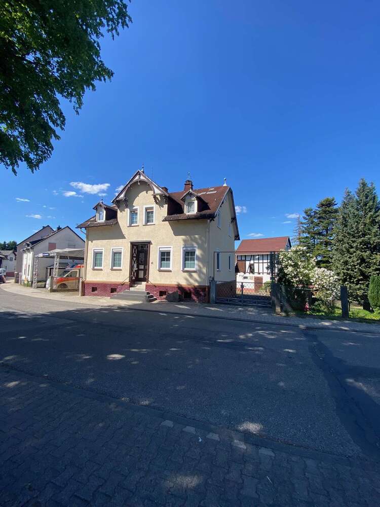 Haus zum Kaufen in Hohenstein Breithardt 349.900 € 140 m²