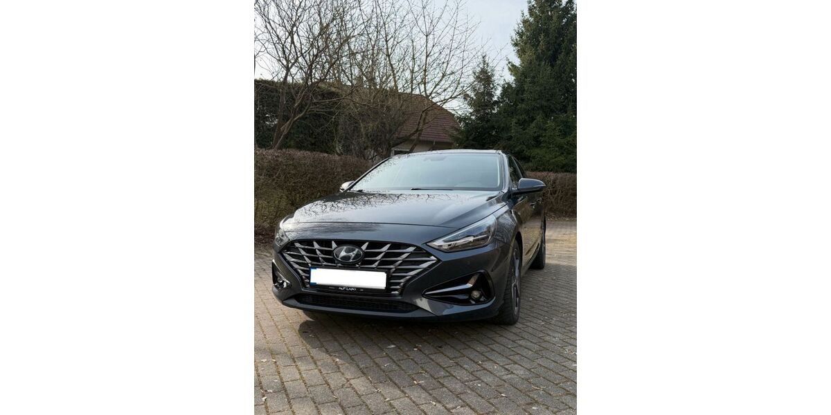 Hyundai i30 24.513 km 20.900 &euro; Hecklingen 39444