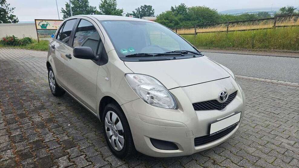 Toyota Yaris 133.061 km 3.850 € Nastätten 56355
