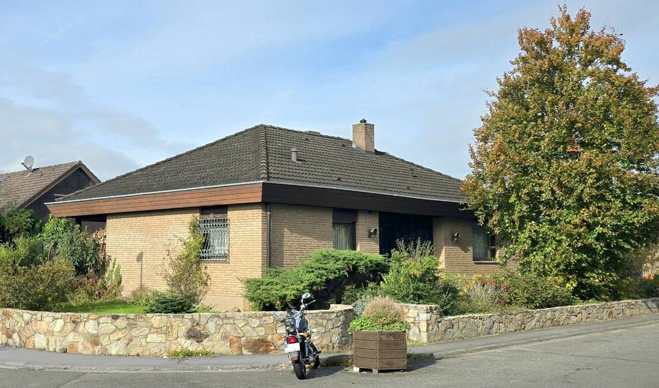 Einfamilienhaus Hochheim am Main - 12 Zimmer, 263 m&sup2;, 850.000&euro; | Angebot:26581793