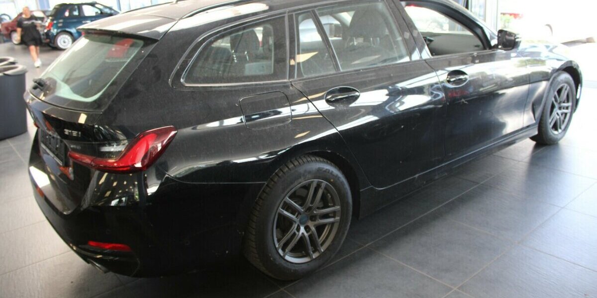 BMW 318 318i Touring Aut. 14.450 km 28.980 &euro; Euskirchen 53881