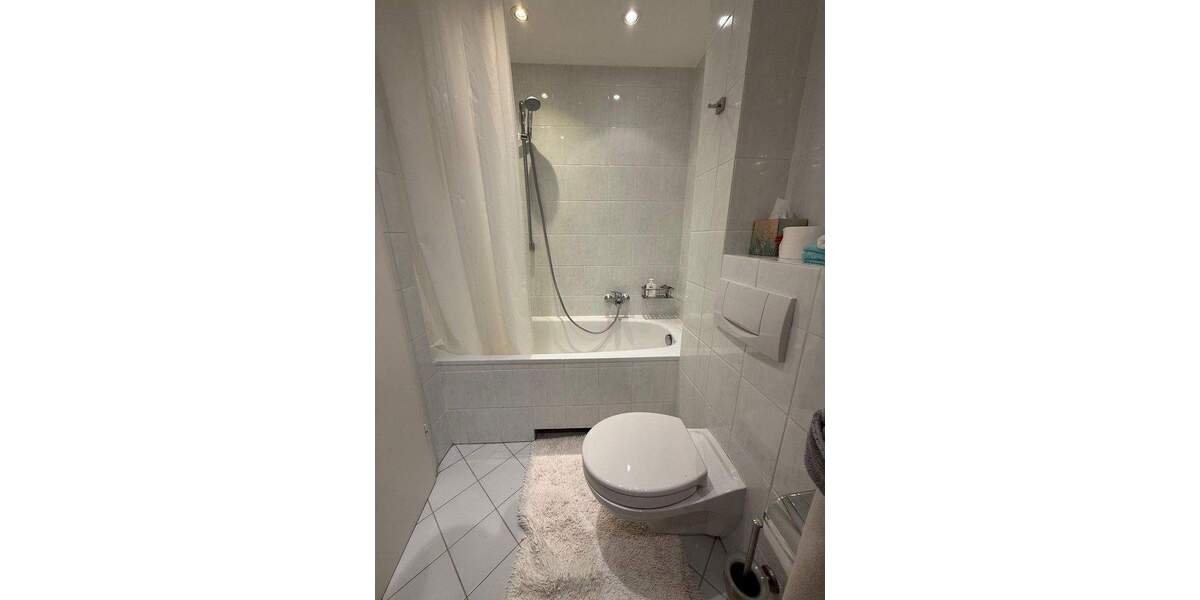 D-Kaiserswerth, helle 3-Zi-Wohnung, nahe ISD und Rhein 3 zimmer