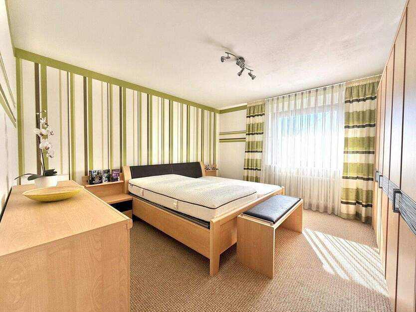 Charmantes Einfamilienhaus mit großem Garten und Potenzial in Regensburg-Reinhausen 6 zimmer