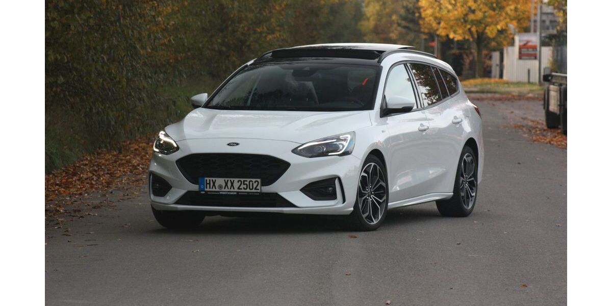 Ford Focus 90.000 km 18.250 &euro; Beverungen 37688