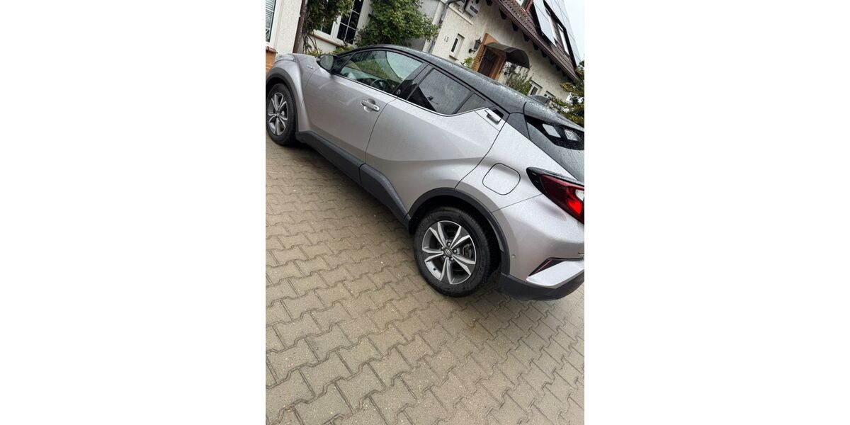 Toyota C-HR 103.000 km 19.000 &euro; Berlin 13053