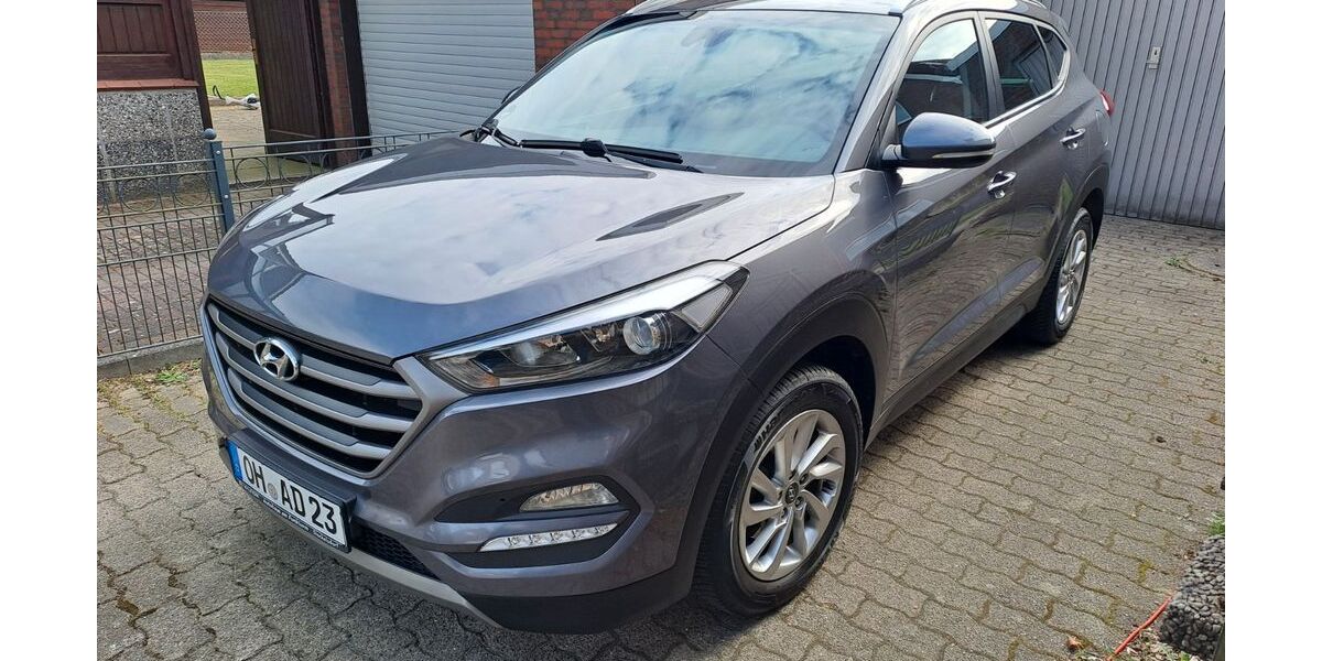 Hyundai TUCSON 200.500 km 9.600 &euro; Sereetz 23611