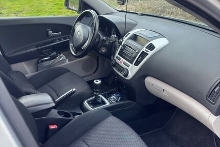 Kia ceed / Ceed 227.000 km 1.300 &euro; Kassel 34125