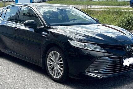 Toyota Camry 70.000 km 18.500 &euro; Frankfurt 15241