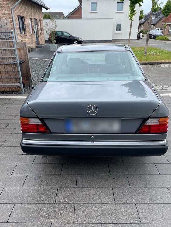 Mercedes-Benz 200 45.777 km 19.900 € Mönchengladbach 41238