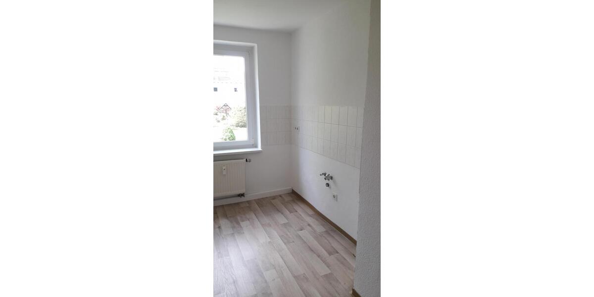 Erdgeschoßwohnung Meuselwitz - 2 Zimmer, 48 m&sup2;, 257&euro; | Angebot:25850626