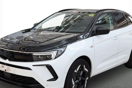 Opel Grandland (X) 19.711 km 27.910 € Röhrsdorf 09247