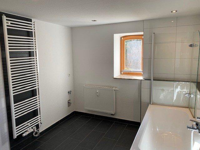 Etagenwohnung Pößneck - 2.5 Zimmer, 78 m&sup2;, 575&euro; | Angebot:26319722