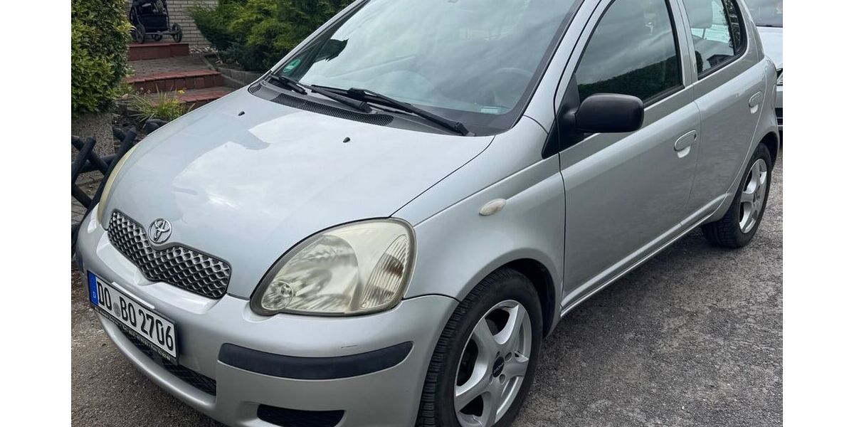 Toyota Yaris 218.521 km 1.750 &euro; Dortmund 44369