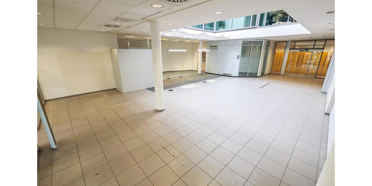 Ladenlokal für Filialisten in prominenter A-Lage der Rheinbacher City - mit Gestaltungsmöglichkeiten zimmer