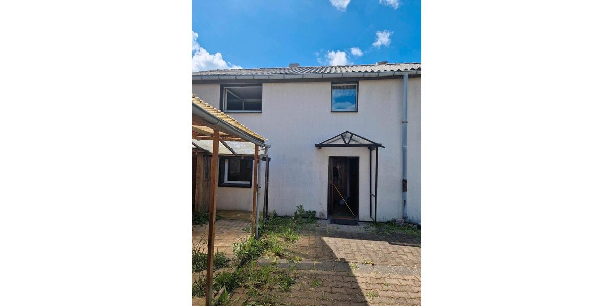 Einfamilienhaus Schkopau - 4 Zimmer, 94 m&sup2;, 75.000&euro; | Angebot:24852052