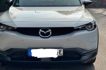 Mazda MX-30 9.983 km 15.699 € Düsseldorf 40235