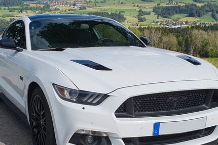 Ford Mustang 62.000 km 31.000 &euro; Friedrichshafen 88045