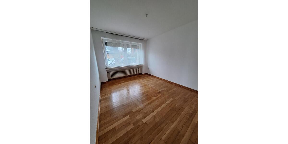 Doppelhaushälfte Mönchengladbach Süd - 3 Zimmer, 145 m&sup2;, 1.300&euro; | Angebot:25290020