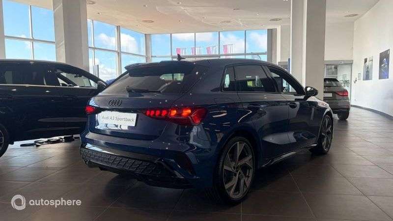 Audi A3 35 TDI 150ch S line S tronic 7 5.000 km 48.999 &euro; Champniers 16430