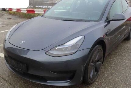 Tesla Model 3 30.000 km 27.450 &euro; Steinbach-Hallenberg OT Herges-Hallenberg 98587