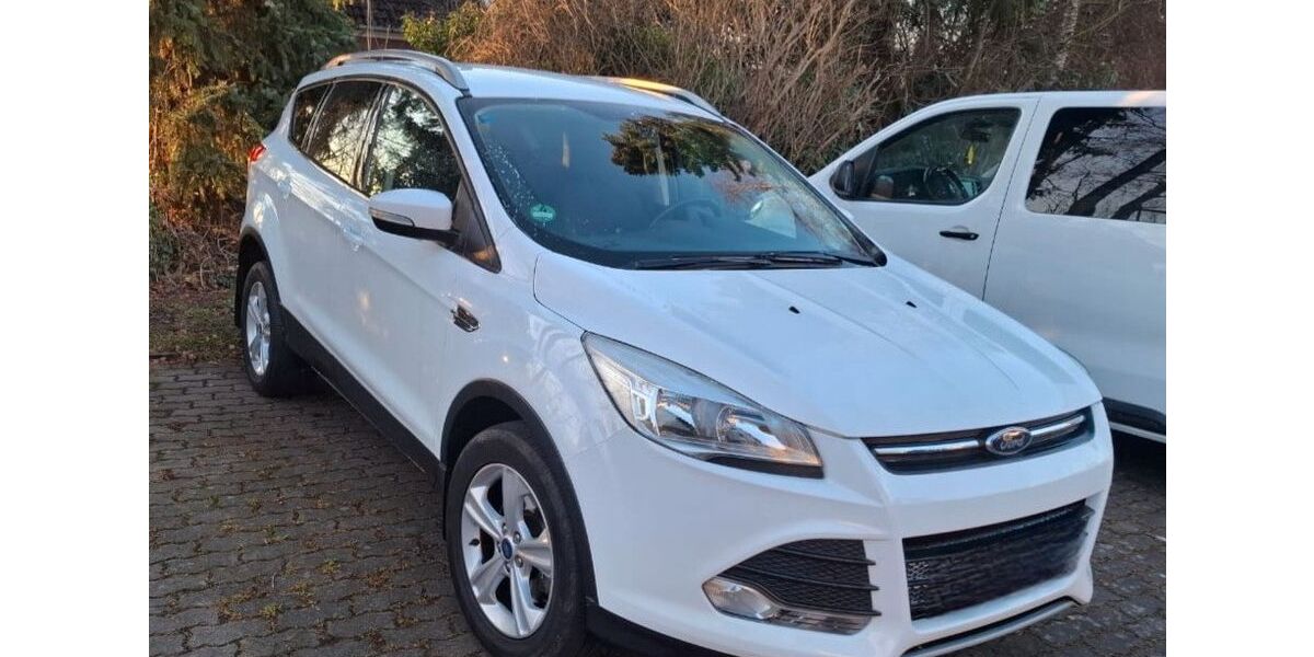 Ford Kuga 184.127 km 8.800 &euro; Herford 32049