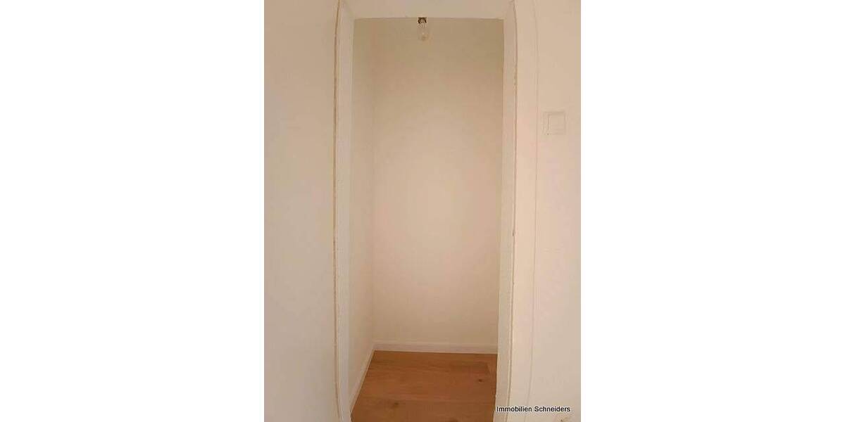 Etagenwohnung Duisburg Untermeiderich - 2 Zimmer, 61 m&sup2;, 500&euro; | Angebot:26815953