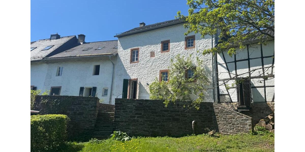 Einfamilienhaus Dahlem - 10 Zimmer, 265 m&sup2;, 777.000&euro; | Angebot:25415460