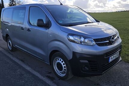 Opel Vivaro 111.000 km 15.500 € Sauerlach 82054