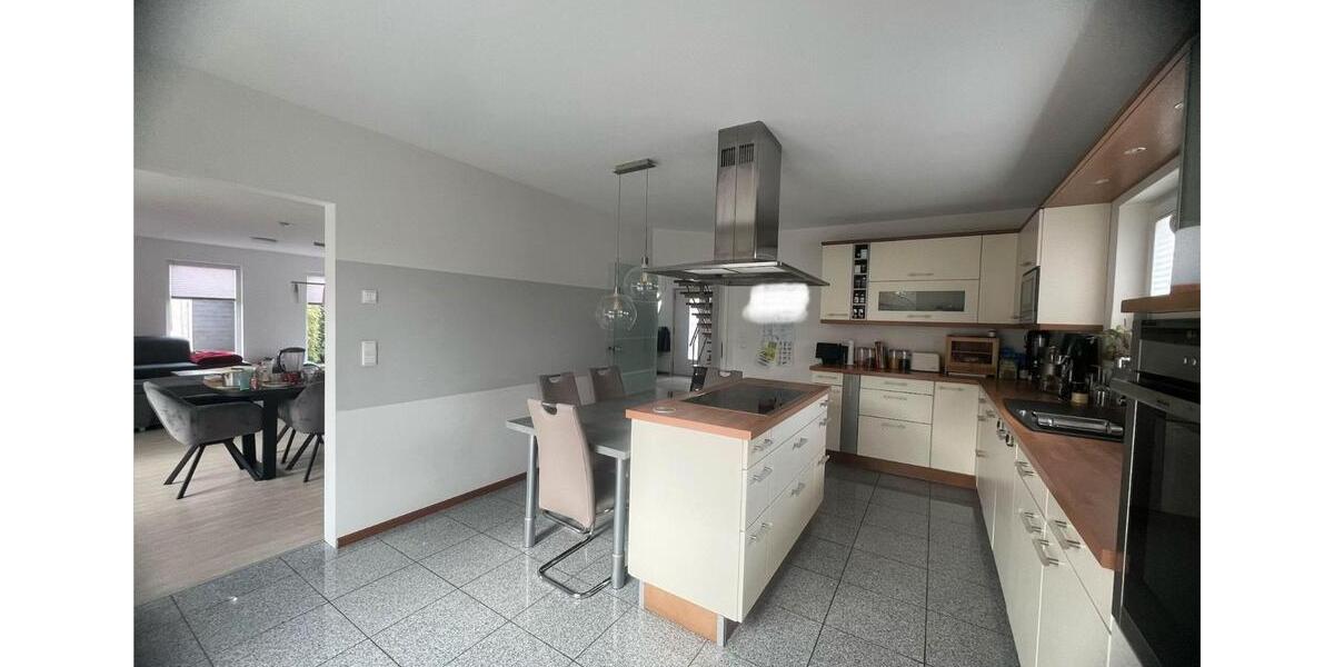 Einfamilienhaus Nienburg (Weser) - 7 Zimmer, 210 m&sup2;, 649.000&euro; | Angebot:26676911