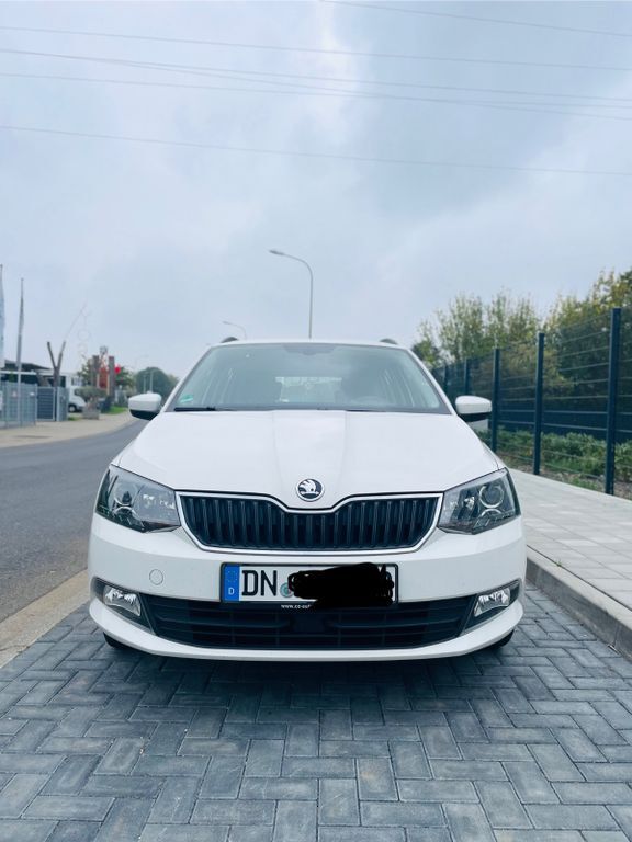 Skoda Fabia 103.000 km 10.500 € Düren 52349