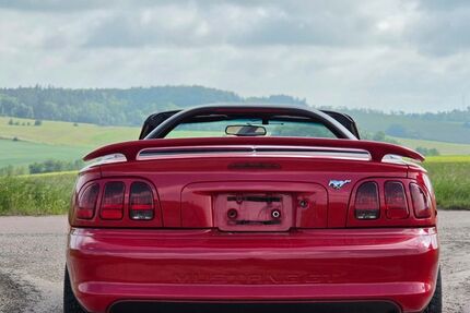 Ford Mustang 143.000 km 10.900 &euro; Arnstein 06456