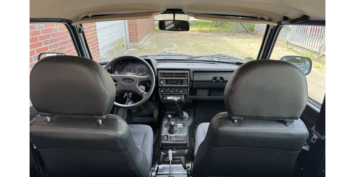 Lada Niva TAIGA Day 4x4 wie neu 2121DE Standhzg. Navi 17.000 km 19.999 &euro; Hamburg 22339