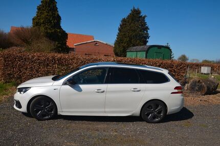 Peugeot 308 150.000 km 11.900 &euro; Hamburg 22523