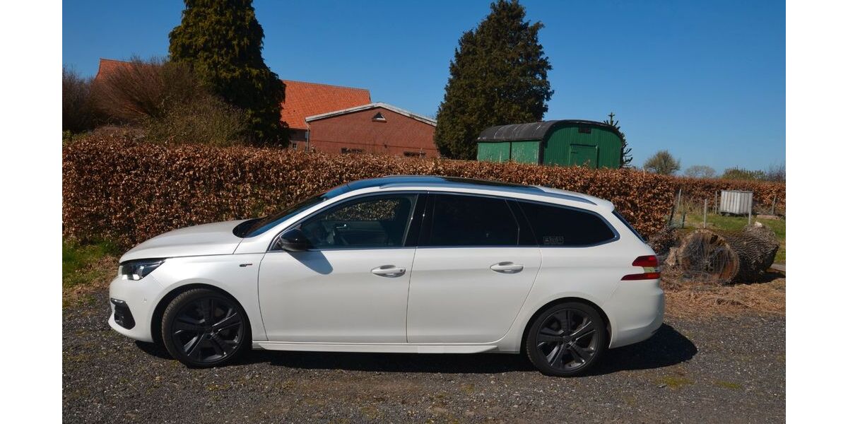Peugeot 308 150.000 km 11.900 &euro; Hamburg 22523