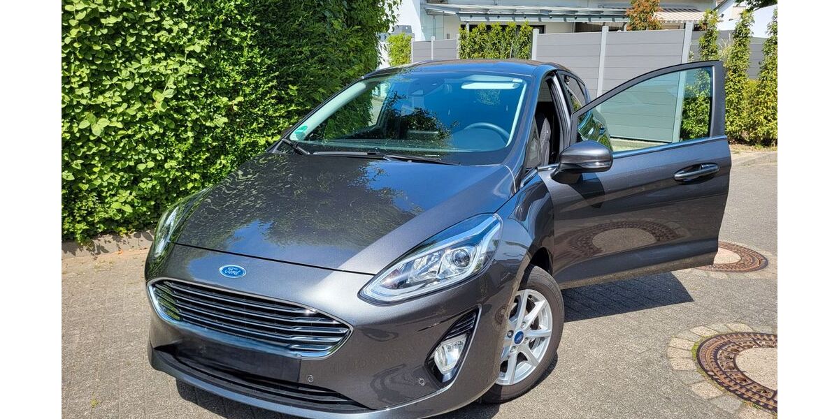 Ford Fiesta 33.100 km 10.990 &euro; Lemgo 32657