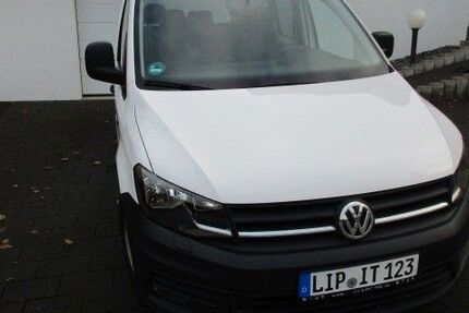 VW Caddy 140.000 km 10.500 &euro; Lemgo 32657