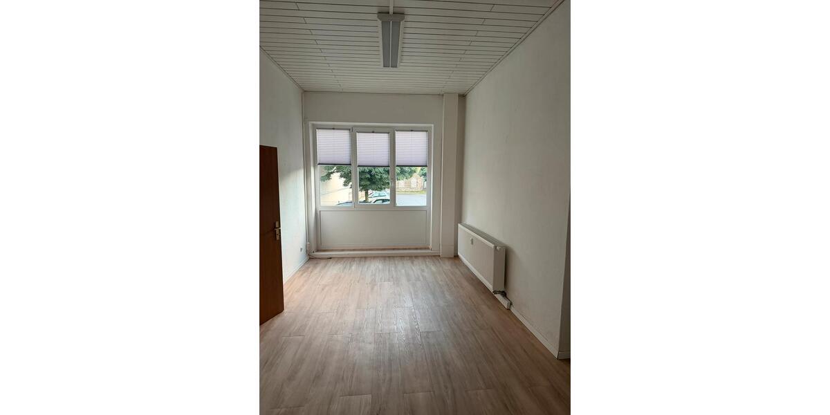 Mehrfamilienhaus, Wohnhaus Aue-Bad Schlema Bad Schlema - 18 Zimmer, 330 m&sup2;, 265.000&euro; | Angebot:27442905