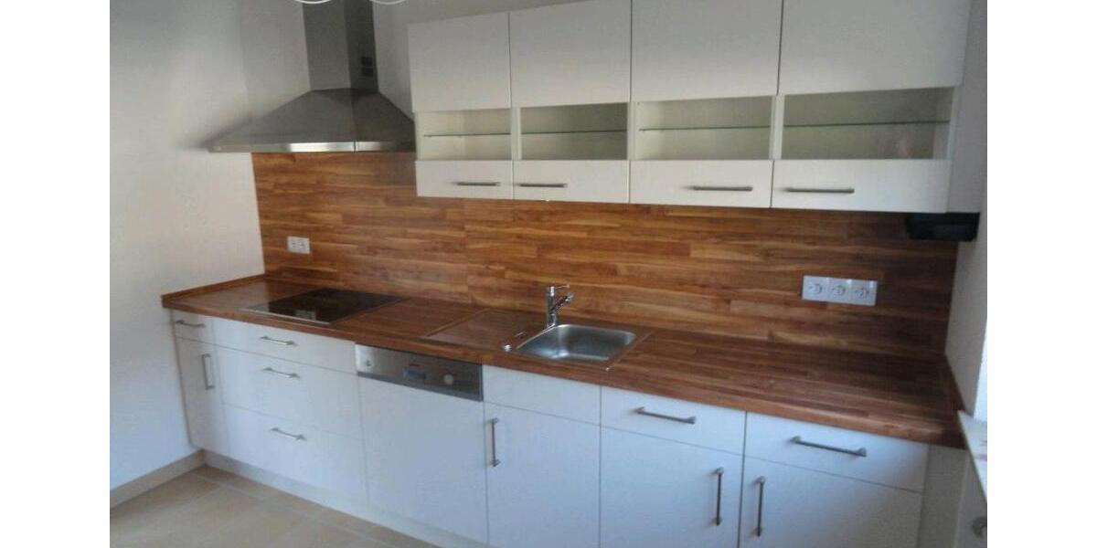 Doppelhaushälfte Tauberbischofsheim - 8 Zimmer, 170 m&sup2;, 1.500&euro; | Angebot:26089087