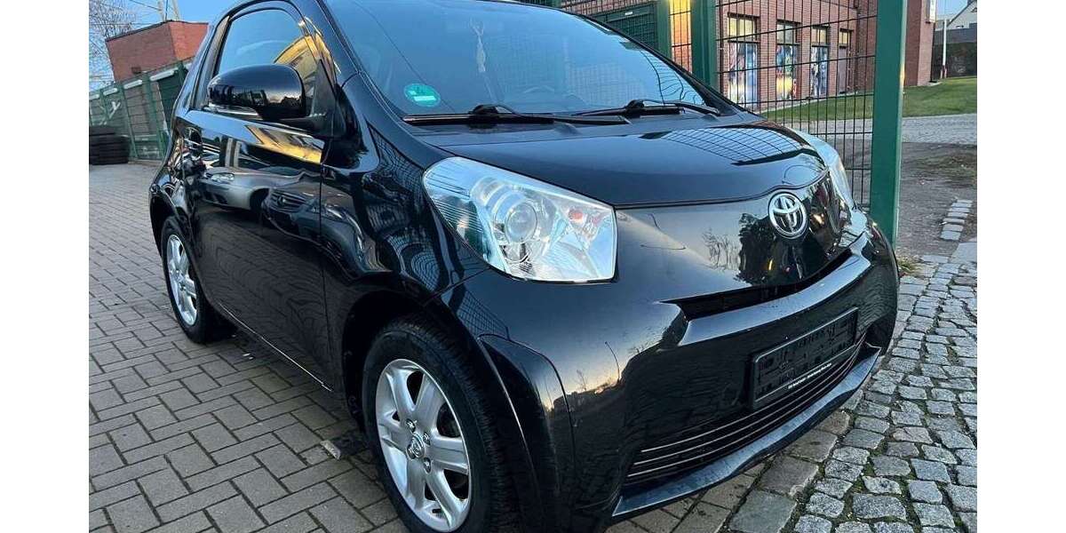 Toyota iQ 99.000 km 4.699 &euro; Berlin 13086